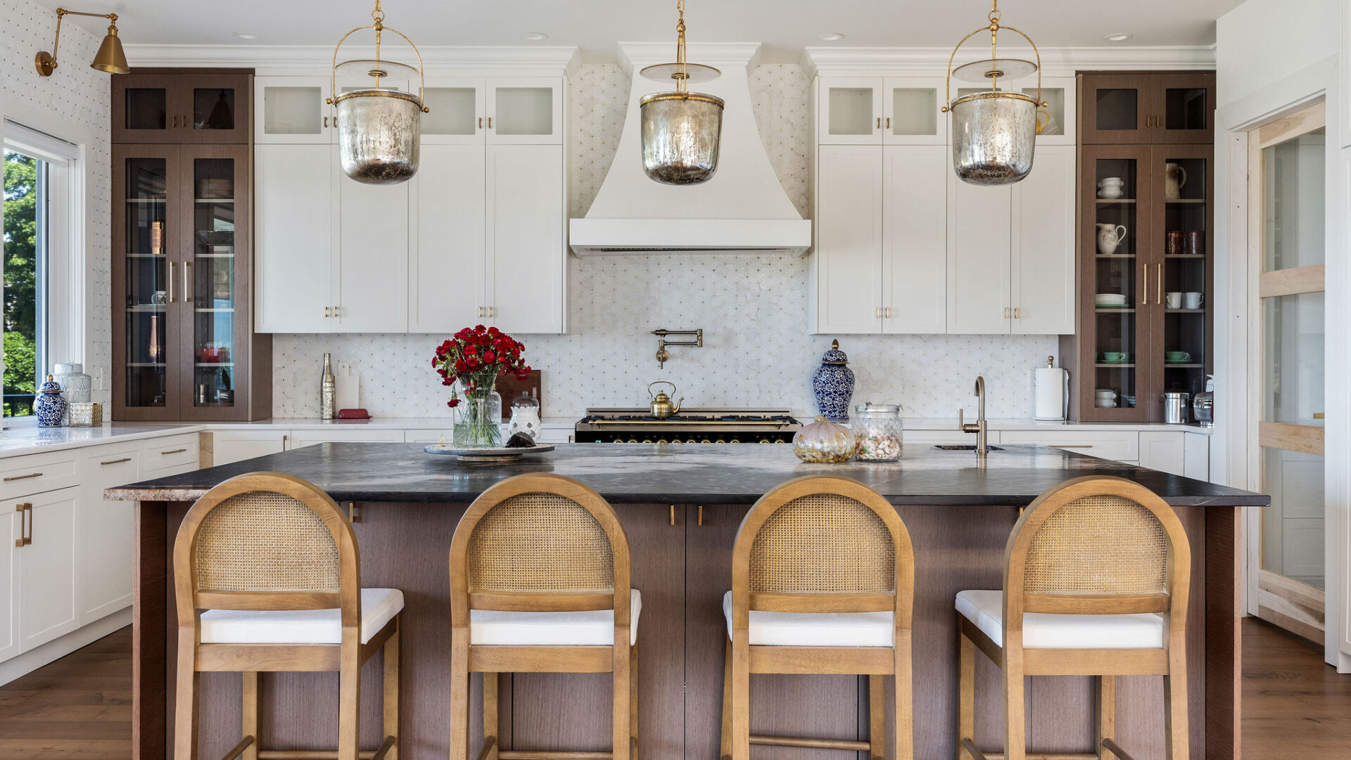 Trusted Mill Creek Kitchen Remodeler – Lion Heart Remodel